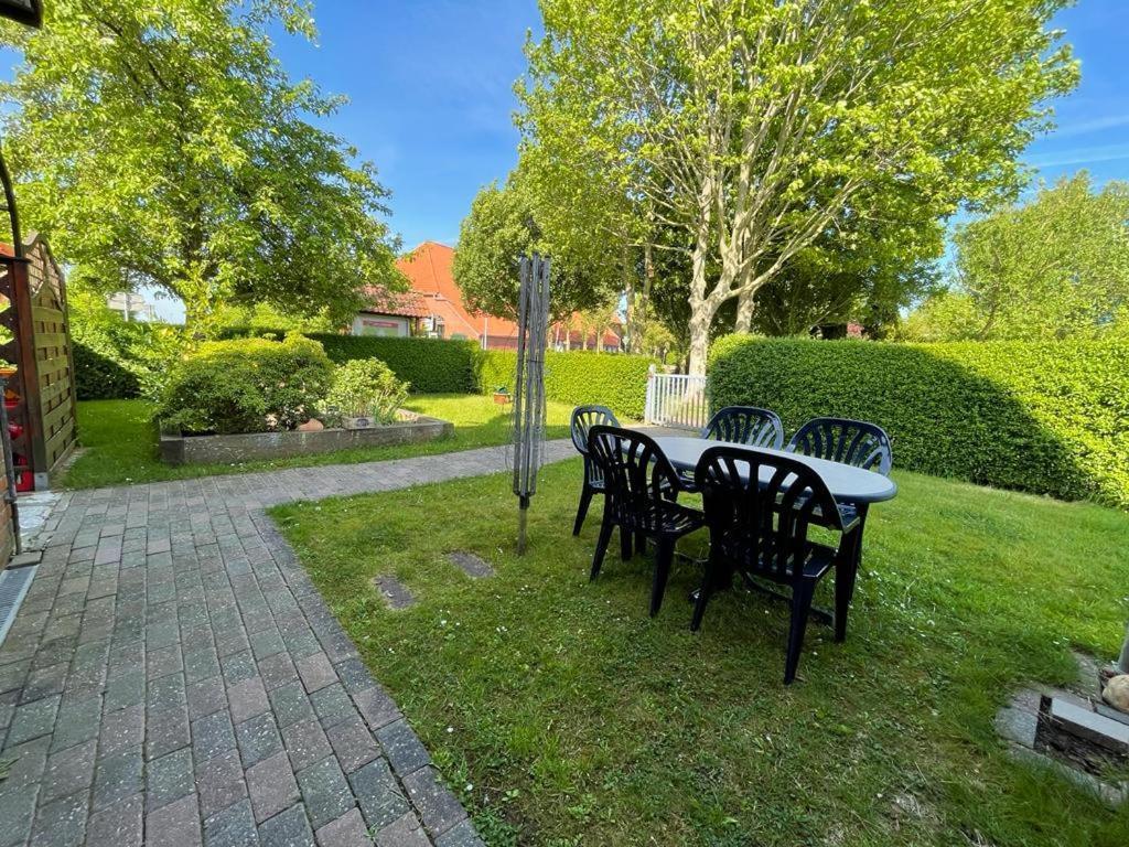 Ferienwohnung Lion Krummhörn Exteriör bild